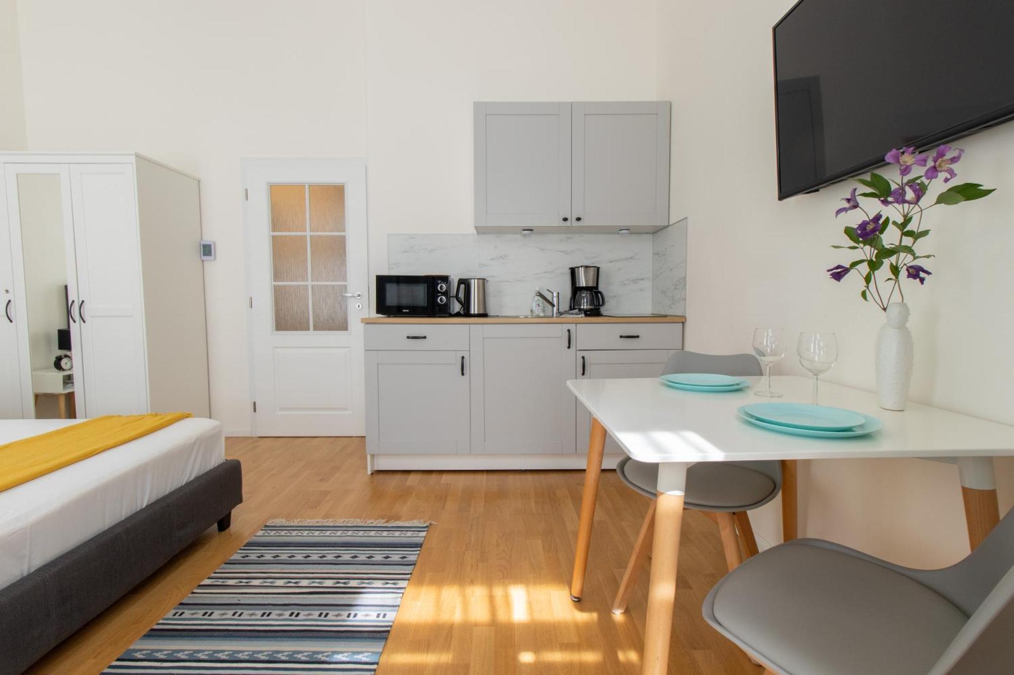 Stay Inn Apartments Stepanska Apartament *